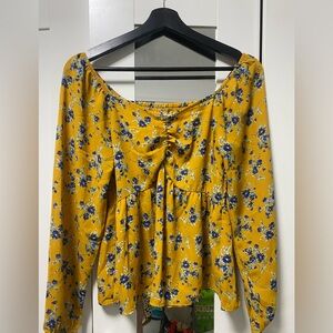 🌸 Spring Sale floral blouse